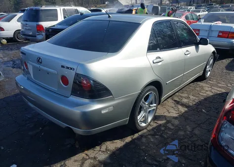 2001 Lexus Is 300 from USA, damaged, VIN JTHBD182310017562